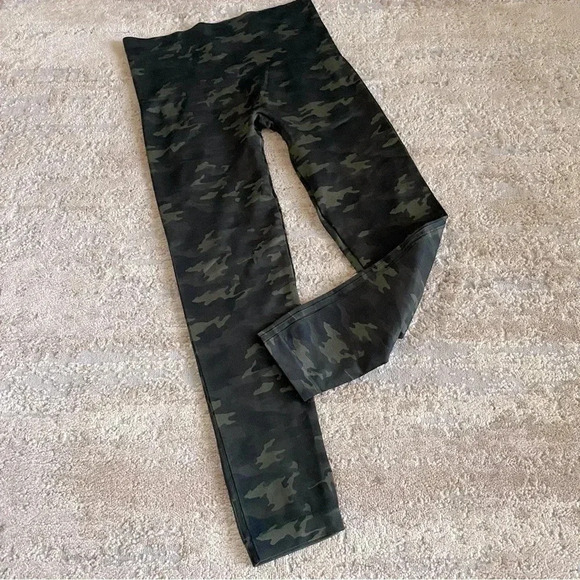 Spanx Look At Me Now Camo Leggings Compression Shaping Pants Camouflage: XL - Picture 1 of 9